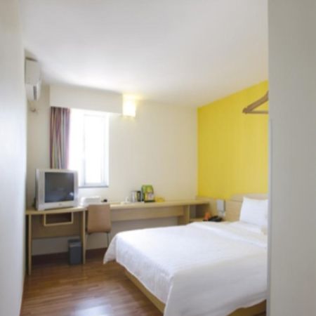 7 Days Inn Guangzhou Jiangnanxi Metro Branch Esterno foto
